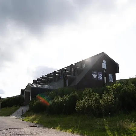 Vyrovka Szálloda Pec pod Sněžkou